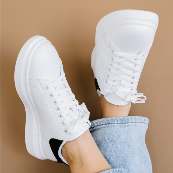 BERNESS KICKS AND GIGGLES CHUNKY SOLE SNEAKERS - Picture 3 of 3